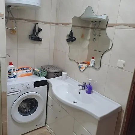 Aurora Apartman *